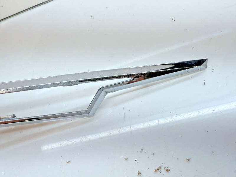 Original 1962 Chevy Hood Emblem Impala Belair Biscayne SS Full Size 62 B66-29