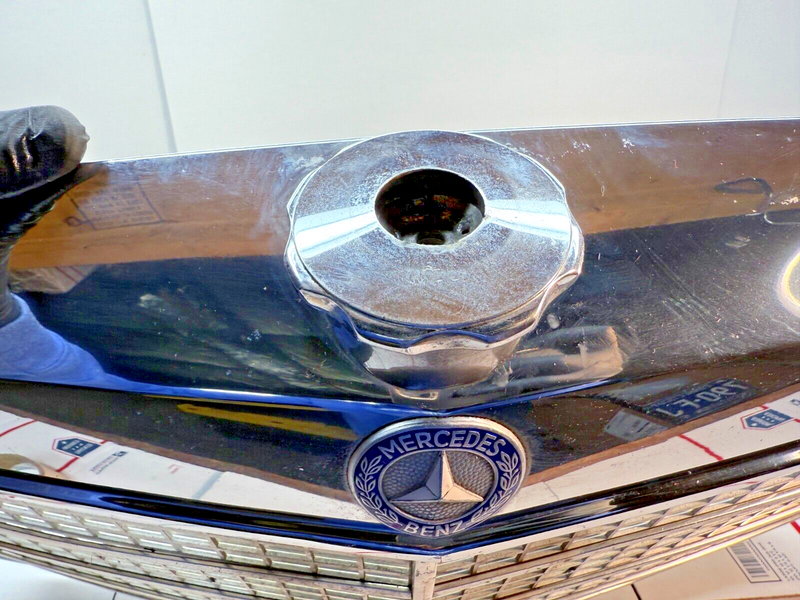 OEM Mercedes W114 W115 68-76 Radiator Shroud Guard Grill Radiator Cowl Emblem P4