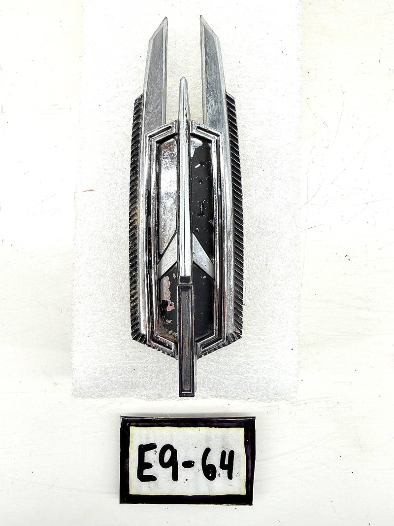 OEM 1971-1973 Oldsmobile Toronado Emblem Grille 408963 E9-64