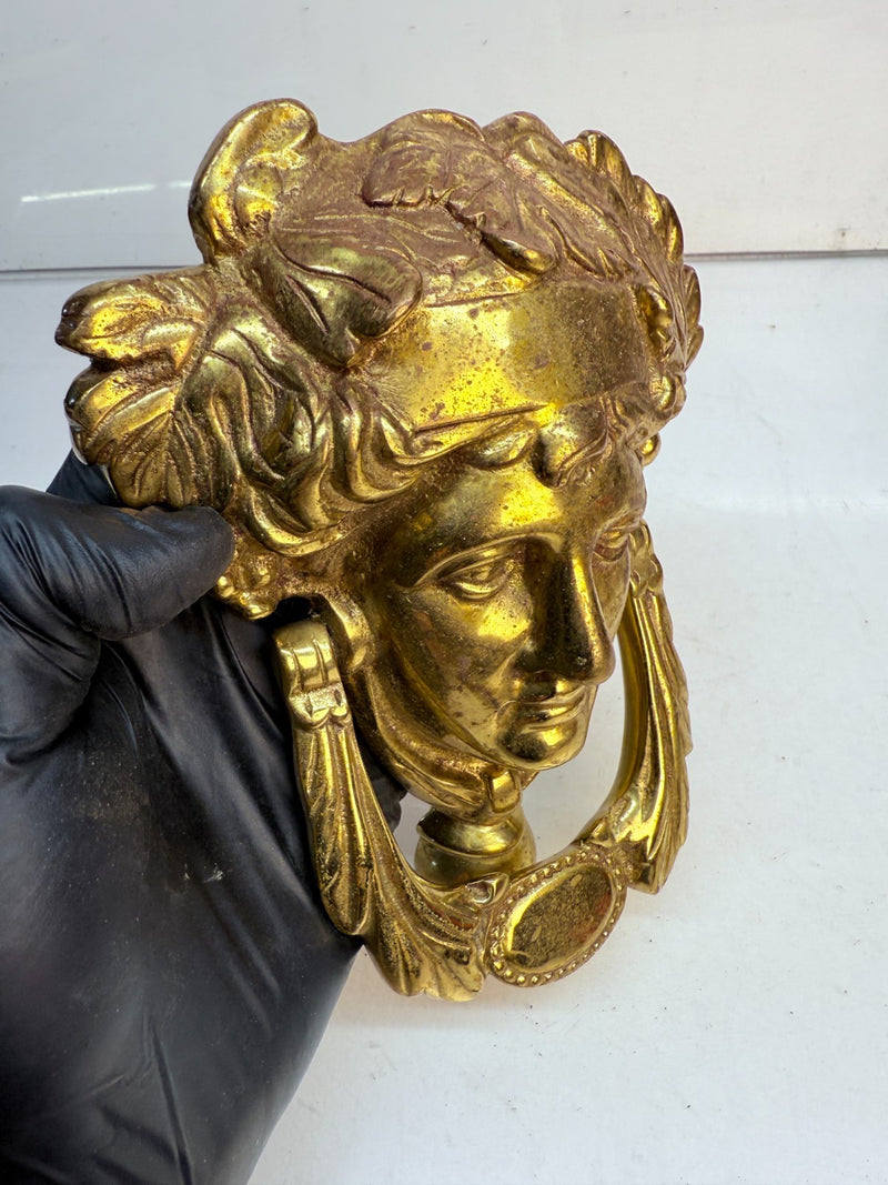 VINTAGE ANTIQUE BRASS LADY GODESS FIGURE SALVAGED DOOR KNOCKER 7" B68-20