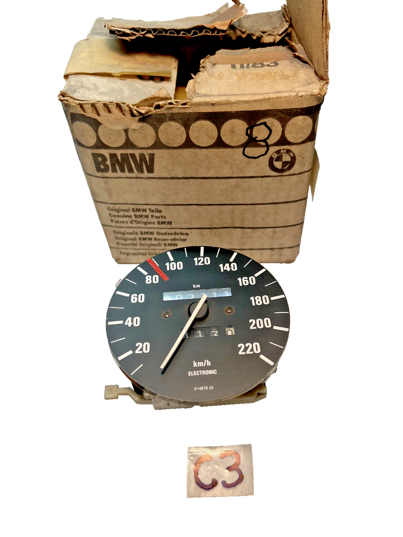 NOS? BMW SPEEDOMETER E24/628CSI-M635CSI E23/735i 745i 62121376599 C3-