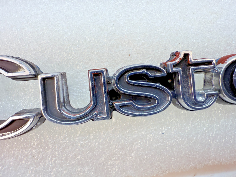 OEM 1969 - 1972 GM Chevrolet Chevy Truck Custom 10 Fender Emblem 3944759 E5-77