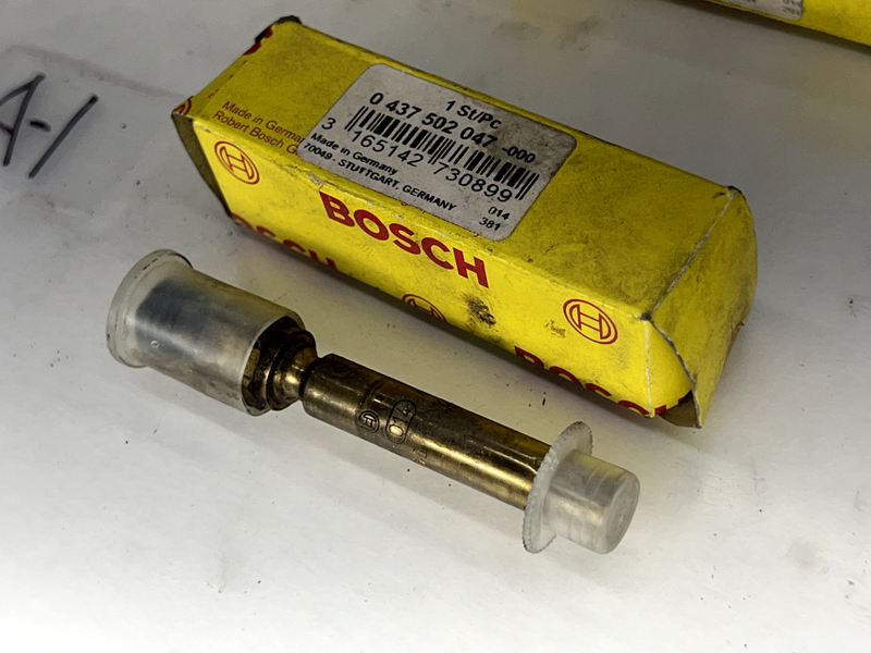 (1) NOS Mercedes-Benz 190E 1984-1993 Bosch 0 437 502 047 Fuel Injector C1-26