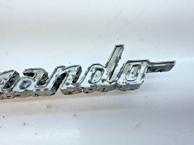 OEM 1967 - 1971  Jeepster Commando Emblem 973347 JEEP 1968 1969 1970 E6-110