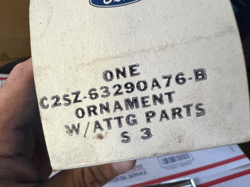 NOS 1962 Ford Thunderbird Quarter Panel Trim Molding Ornament C2SZ-63290A76-B 1*