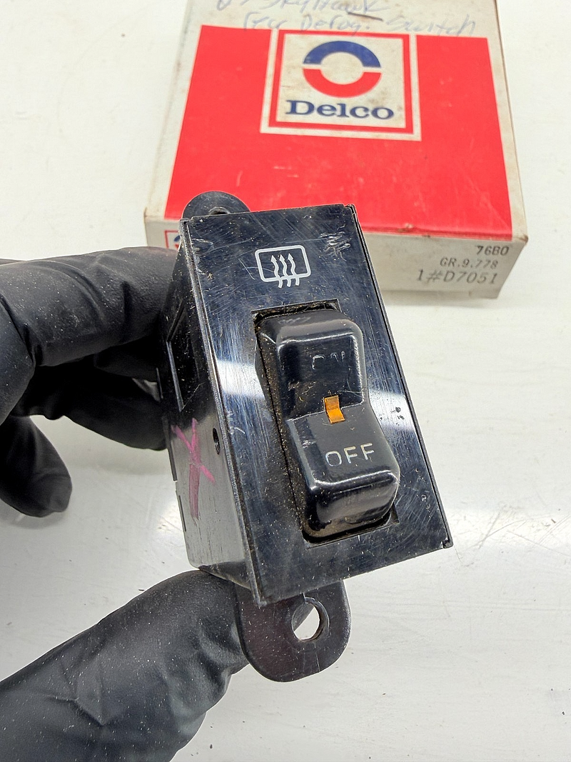 NOS GM 1982 1983 Cadillac Rear Defog Switch 10156199 C56-34