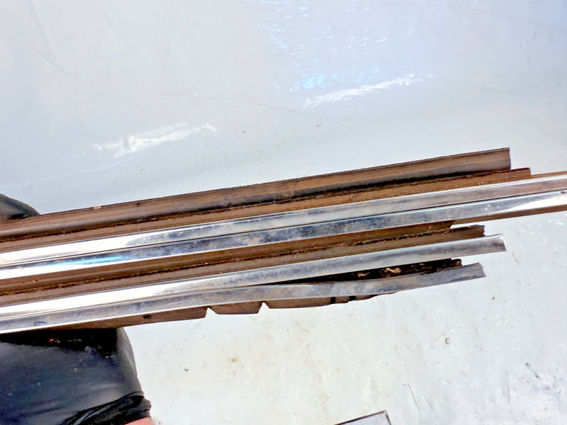 OEM 1959 1960 Chevy Impala WINDOW BELT LINE Moulding Trim Bel Air 59 B75-44