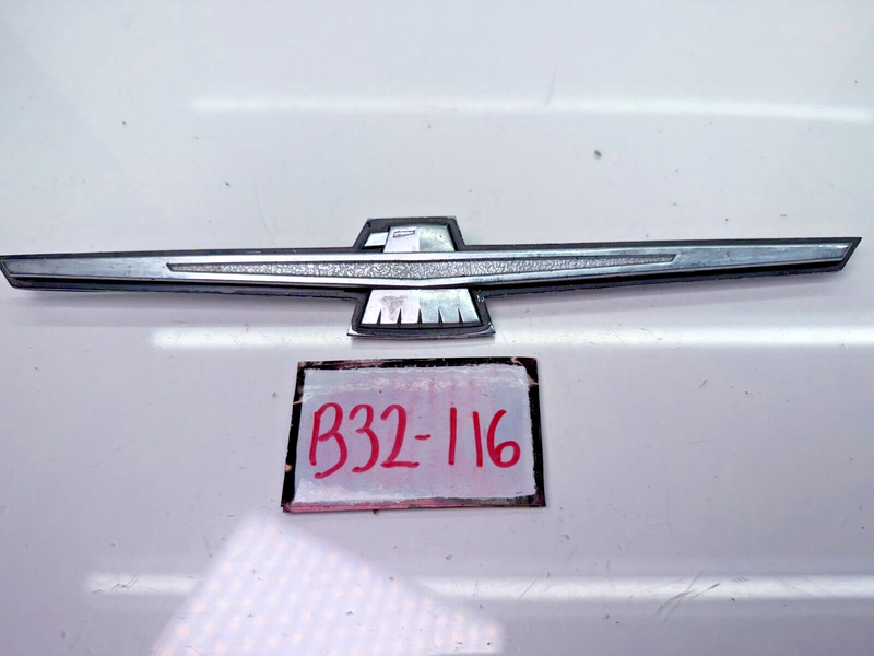 OEM 1964 Ford THUNDERBIRD Roof Emblem C4SB-6320802-A 64 B32-116