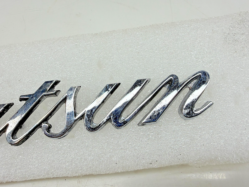 OEM 1970 - 1978 DATSUN SUNNY B110 1200 240Z 260Z 280Z TRUNK SCRIPT EMBLEM E9-116