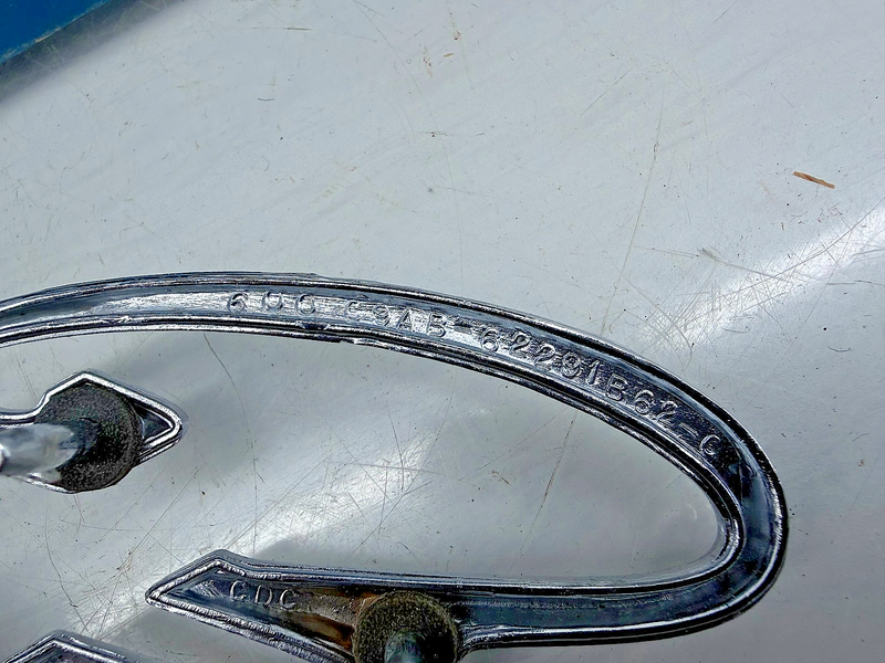 NOS 1969 1970 FORD F100 F250 F350 GALAXIE CUSTOM EMBLEM C9AB-62291B62-C C56-15