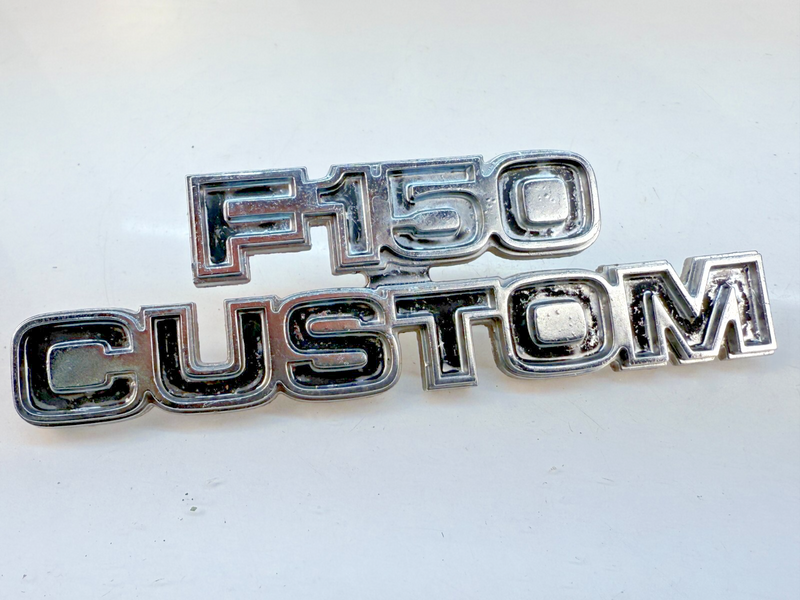OEM 1973 -1979 F-150 CUSTOM Pair Front Fender Emblem Badge D7TB16702DWC B32-199