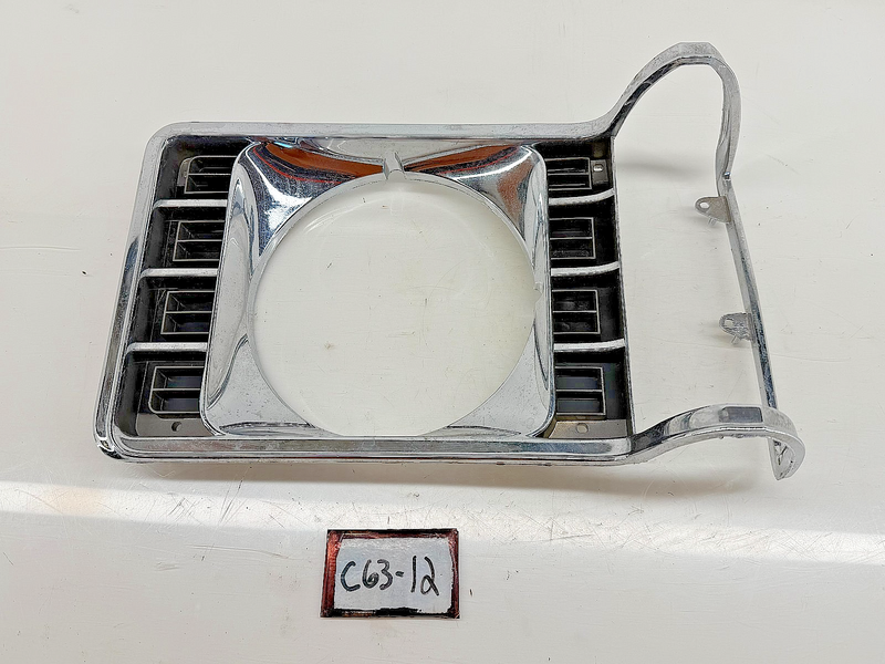 NOS 1975 1976 1977 Ford Grenada Headlamp Bezel D6DB-13064-AC LH C63-12