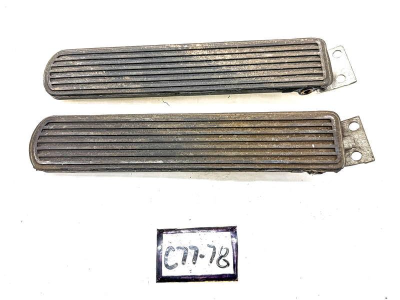 (1) OEM 1955 - 1957 CHEVY BEL AIR ACCELERATOR PEDAL PAD GM 3711379 C77-78