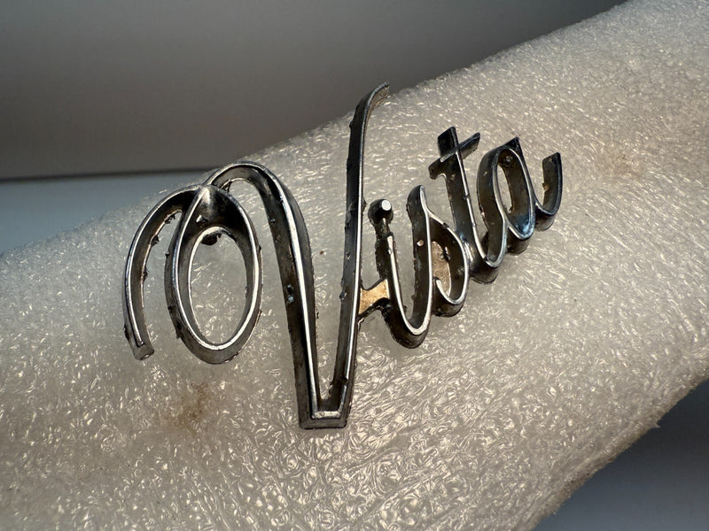 OEM VISTA CRUISER VINTAGE EMBLEM LOGO BADGE SYMBOL SIGN 9625757 B32-62