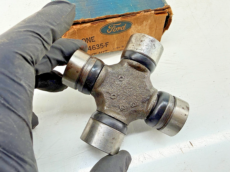 NOS 1967 - 1973 Ford MUSTANG SHELBY COBRA TORINO U JOINT KIT C3AZ-4635-F C62-28