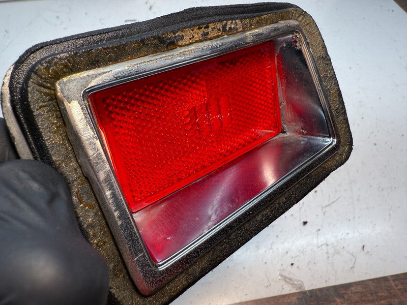 1970 Ford Ranchero/Mustang Rear RH Side Marker Light 70 B44-17
