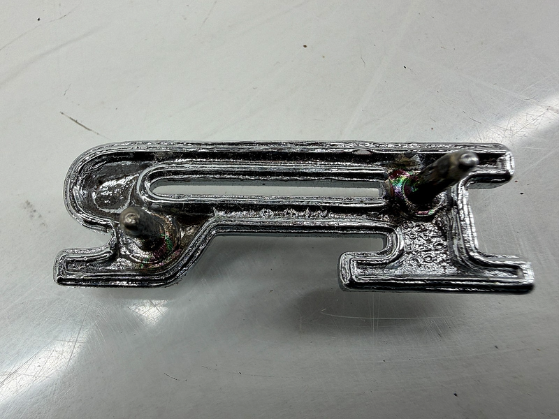 NOS 1964 1965 1966 FORD MUSTANG HOOD LETTER "R" EMBLEM C4OZ-6240282-C C67-137