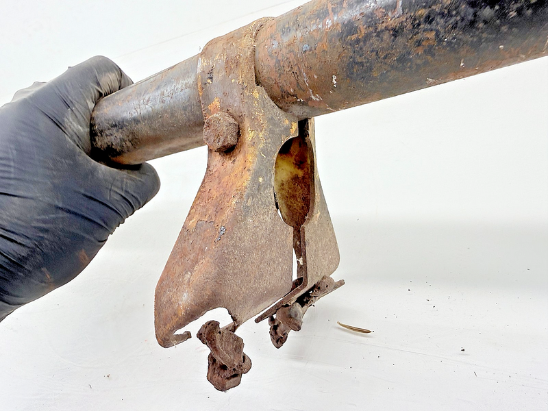 Original Ford GPW Jeep Willys MB Steering Column Box Tube U1B-59