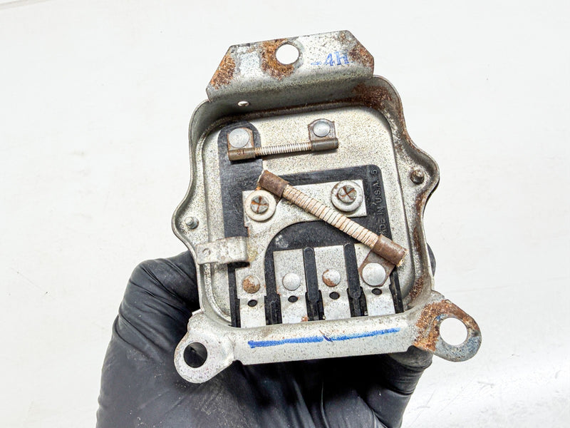 Vintage ECHLIN VOLTAGE REGULATOR VR-142 C47-84