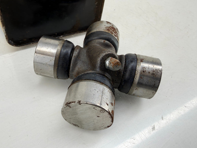 NOS 1963 - 1965 FORD MUSTANG FAIRLANE UNIVERSAL JOINT KIT HIPO C3AZ-4635C C62-24