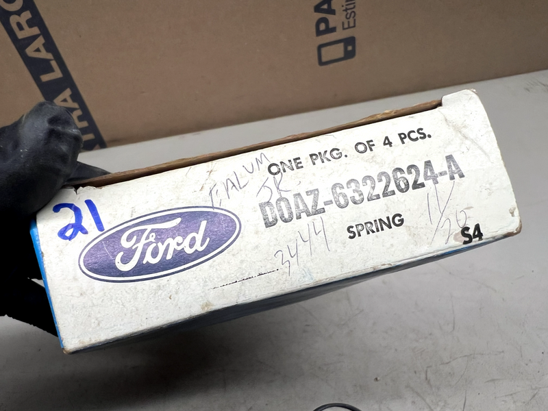 NOS OEM Ford DOAZ-6322624-A 3 PIECES Power Window Spring B27-21