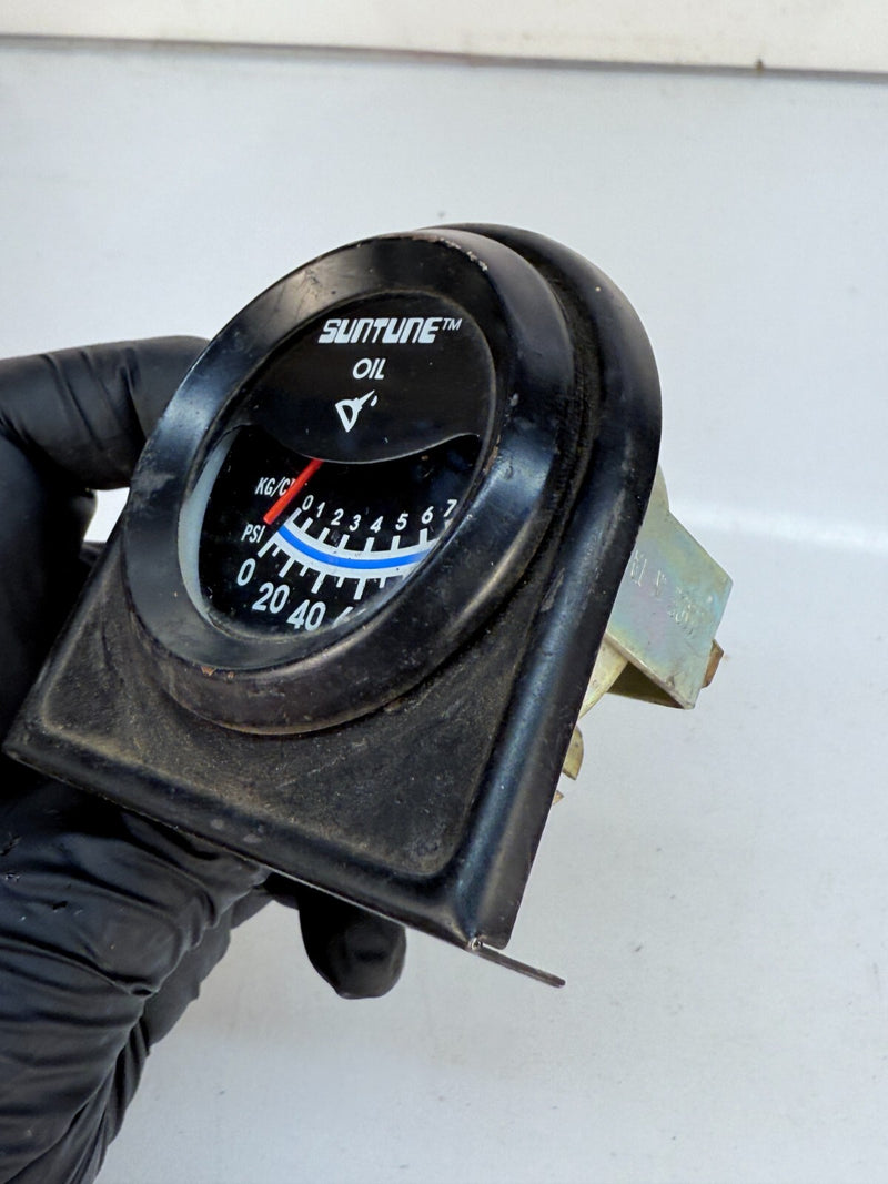 Vintage OEM SunPro 2" Oil Pressure Gauge 100lbs B62-18