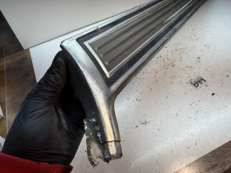 1972 Ford Gran Torino Sport Right Rear Quarter Panel Trim 72 B44-6
