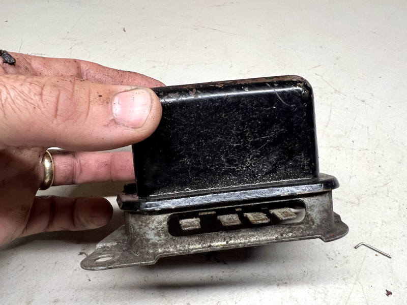 1964-66 Ford Thunderbird Voltage Regulator 4-70 64 65 66 T-BIRD UC1-B11