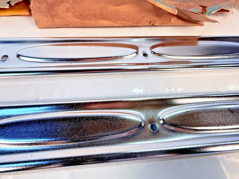 NOS 1960 - 1966 Chevrolet Pickup Ex G10 Pair Front Door Sill Plate 3882418 U3B-6