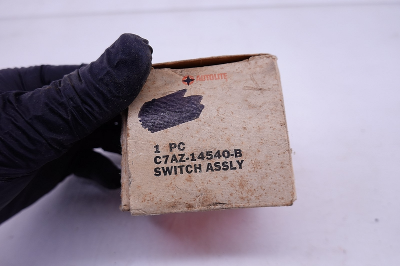 NOS OEM 1967 FORD GALAXIE Fairlane Mustang POWER WINDOW SWITCH C7AZ-14540 C54-50