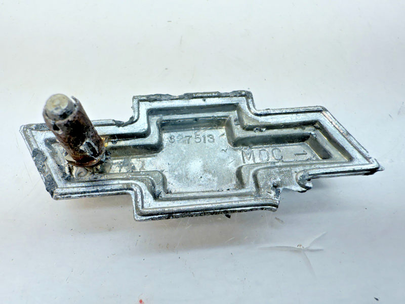 BRKN OEM 1973 - 1974 Nova Chevrolet Hood Trunk Bowtie Emblem GM 327513 E6-103