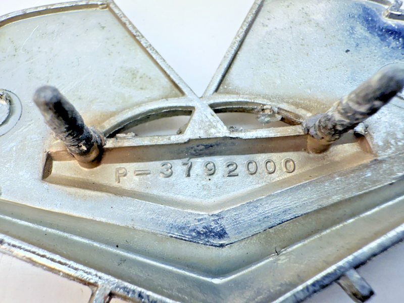 OEM 1962 1963 Chevy Corvette Bowtie Flags Fender Emblem Stingray 3792000 E6-32