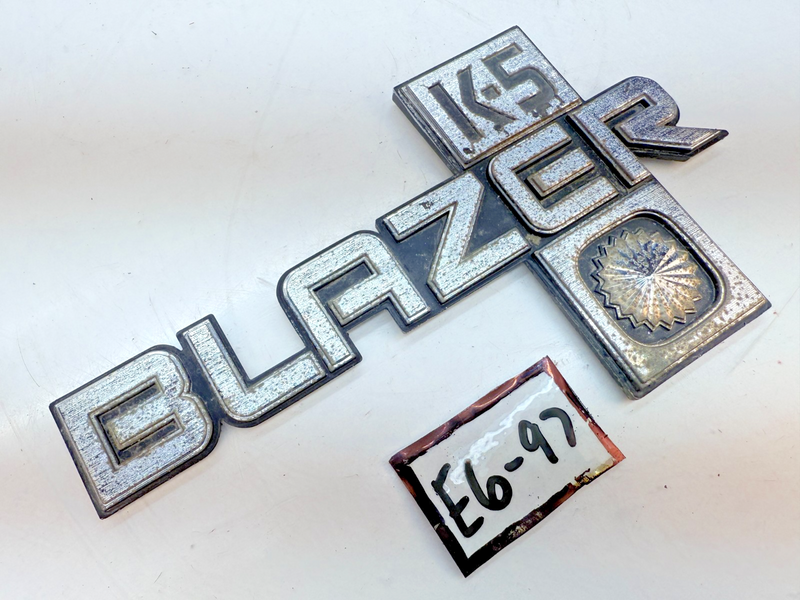 OEM 1981 - 1988 Chevy K5 Blazer Fender Emblem 14026441 1982 1982 1984 1985 E6-97