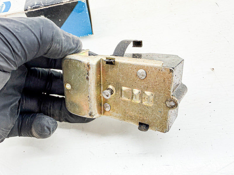 (1) NOS 1960 -1964 Ford GALAXIE 500 Comet BENDIX SL-39 HEADLIGHT SWITCH C79-6