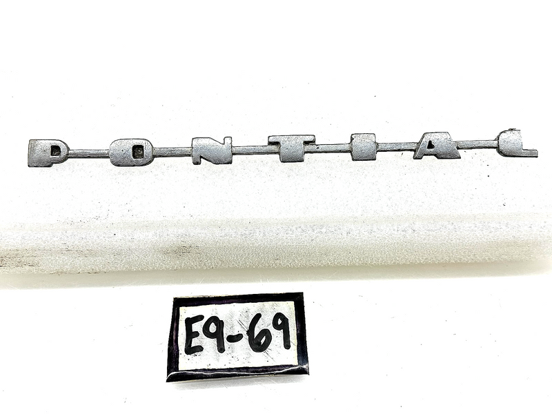 OEM 1957 Pontiac Chrome Dash Emblem Badge E57 9-69