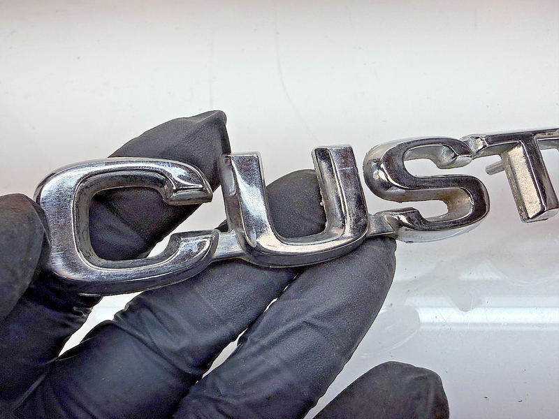 1980-1986 FORD F150 F250 TRUCK BRONCO CUSTOM FENDER EMBLEM E0TB-16B114-CC E8-68