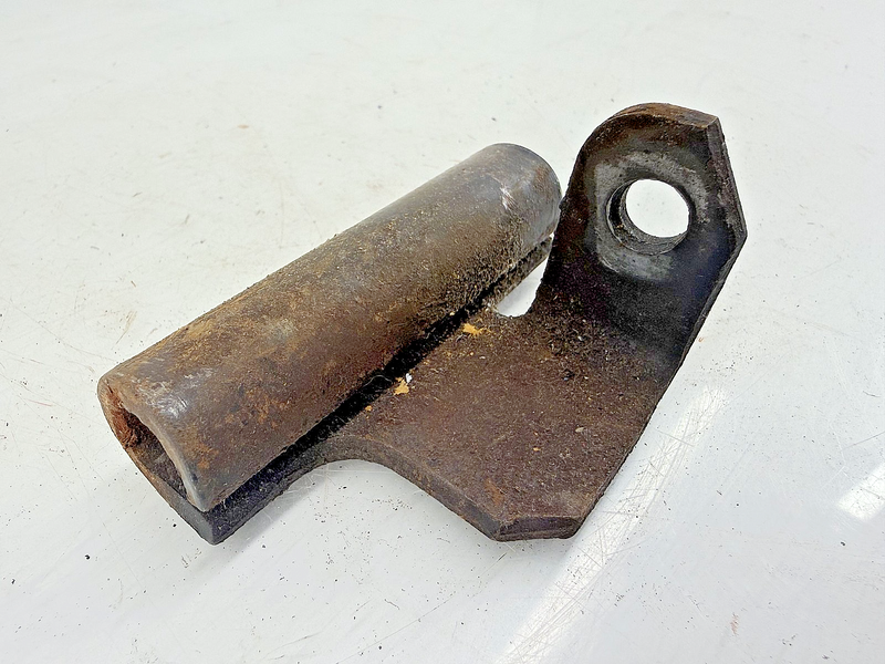 OEM 1970-76 CAMARO CHEVELLE IMPALA ALTERNATOR REAR LOWER SUPPORT BRACKET C49-24