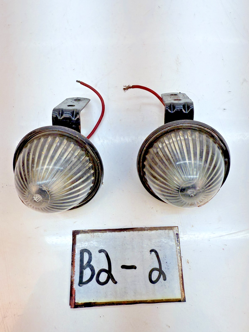 Yankee Auto Truck-Lite Universal Clear Clearance Light Assembly Pair 86 B2-2