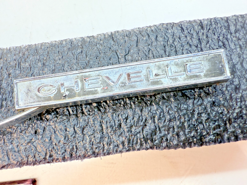 OEM 1964 1965 Chevrolet MALIBU Chevelle Chrome Quarter Panel Emblem 4477686 E5-7