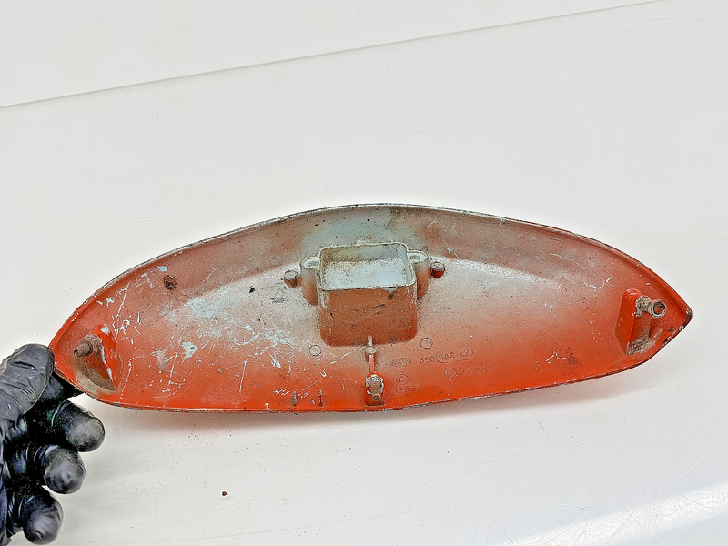 OEM 1968 - 1979 VW Beetle Bug Deck Lid License Plate Light Housing C68-49