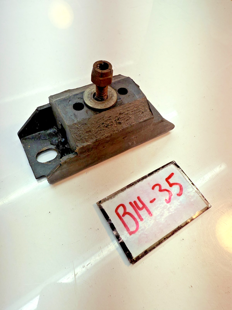 OEM 1959 - 1960 Chevrolet Impala Transmission Mount 59 60 B14-35