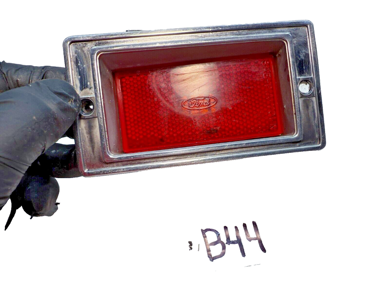 1970 1971 Ford Torino GT Cobra CJ SCJ LH Rear Side Marker Light 70 71 B44-13