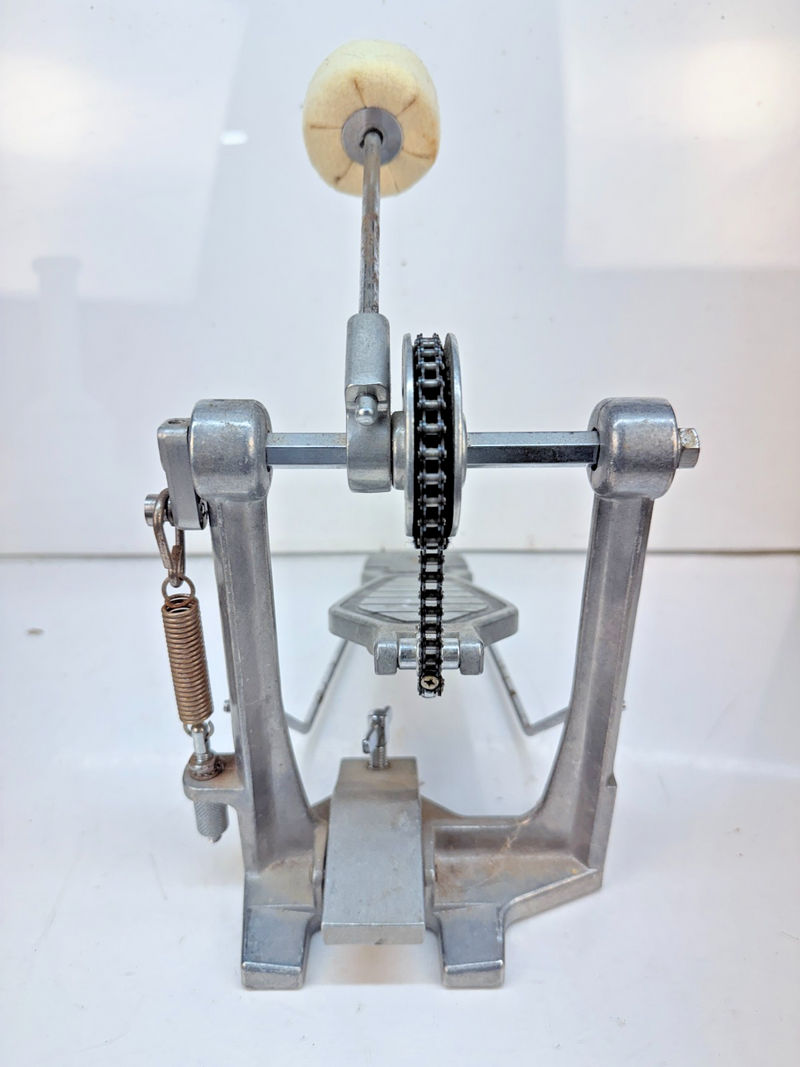 Pearl P-100 Bass Drum Kick Pedal - Silver Toned Drum Pedal - Universal B1-19