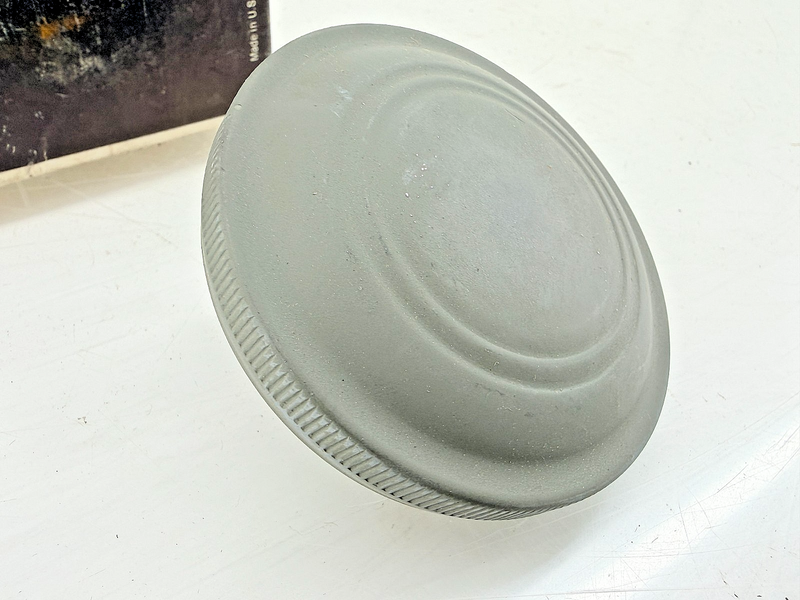 NOS 1972 - 1978 Chevrolet GMC Truck GM Matte-Gray Primer Gas Cap 332955 C75-23