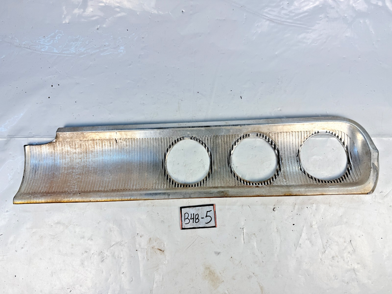 OEM 1960 Chevy Impala Rear RH Taillight Panel Moulding Trim tail light B48-5