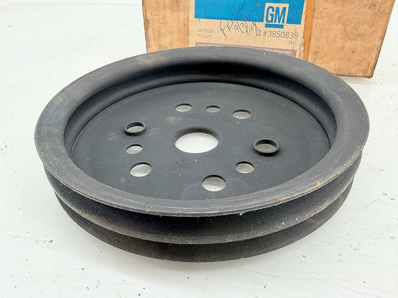 NOS 1964 - 1968 C3 Corvette Crankshaft Pulley Lower 327 Dual Groove 3850838 C72