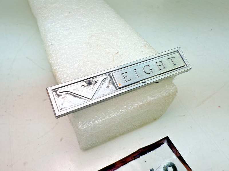 OEM 1966 1967 1968 Plymouth Barracuda Satellite V8 V Eight Fender Emblem E7-18