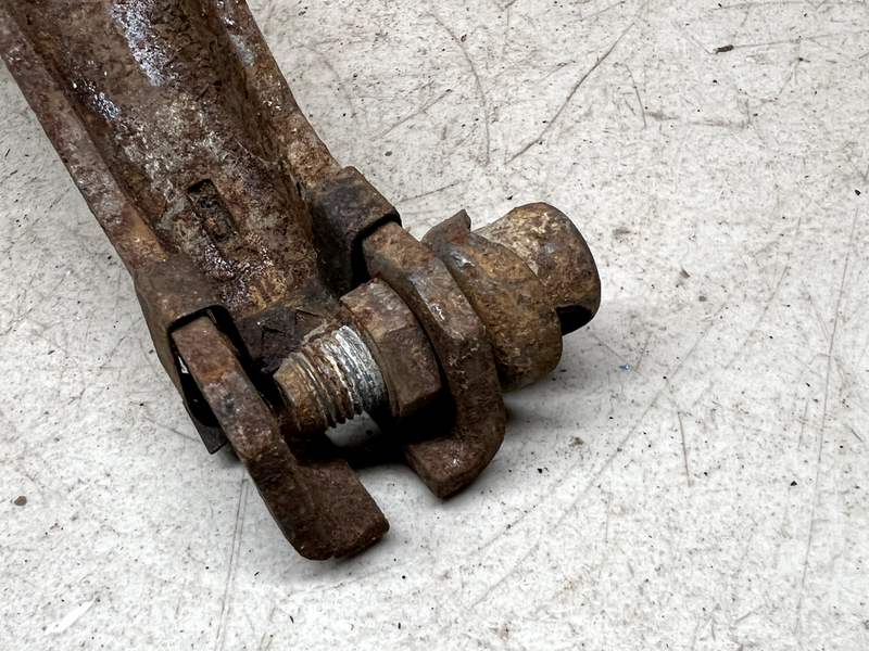 1956 1957 1958 1969 1961 1962 Chevy Corvette Clutch Fork & Bolt GM# 3739043 B35