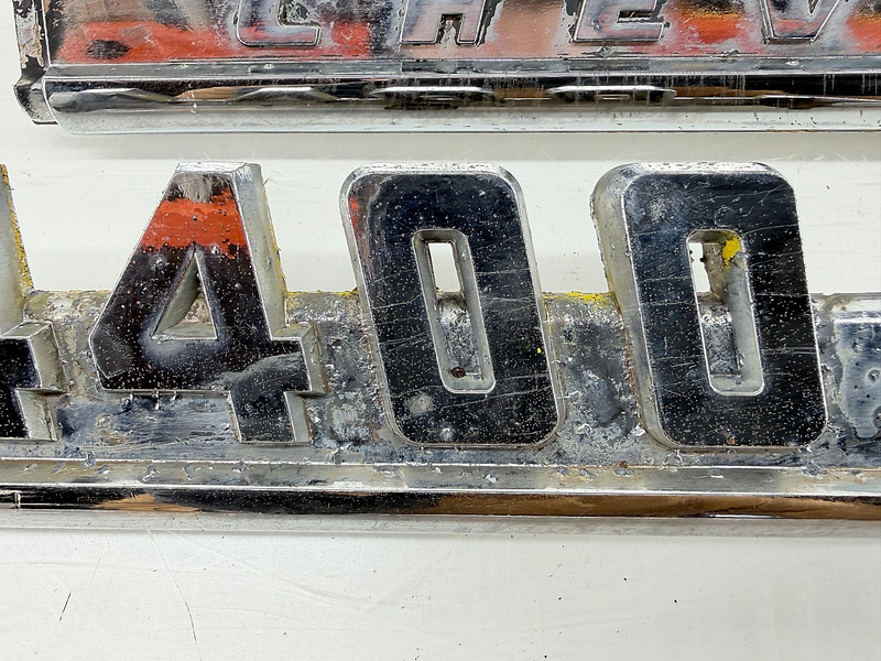 OEM 1955 1956 Chevrolet 4400 PAIR Front Fender Spears 3726805 / 3726753 C66-20