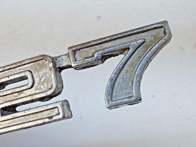 OEM GM 1969 Original Chevrolet Camaro 327 Emblem 3938667 B32-357